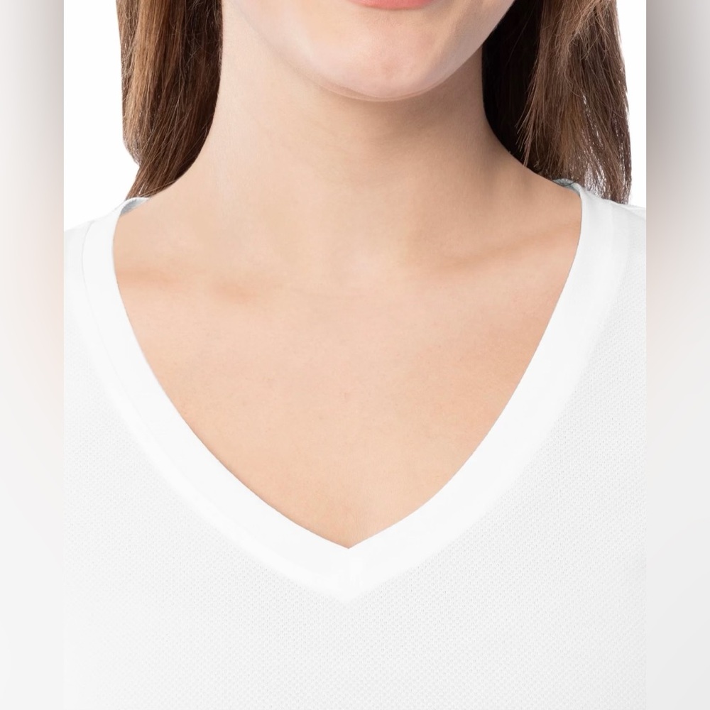 NWT - Active Texture Knit V-Neck Tee - 3 Shirts. - Picture 10 of 15